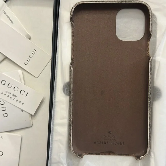 Gucci phone case with Bee - Picture 2 of 9